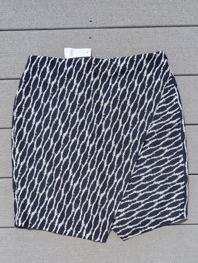 NWT LOFT Faux Wrap Skirt | Blue And White Above Knee Skirt